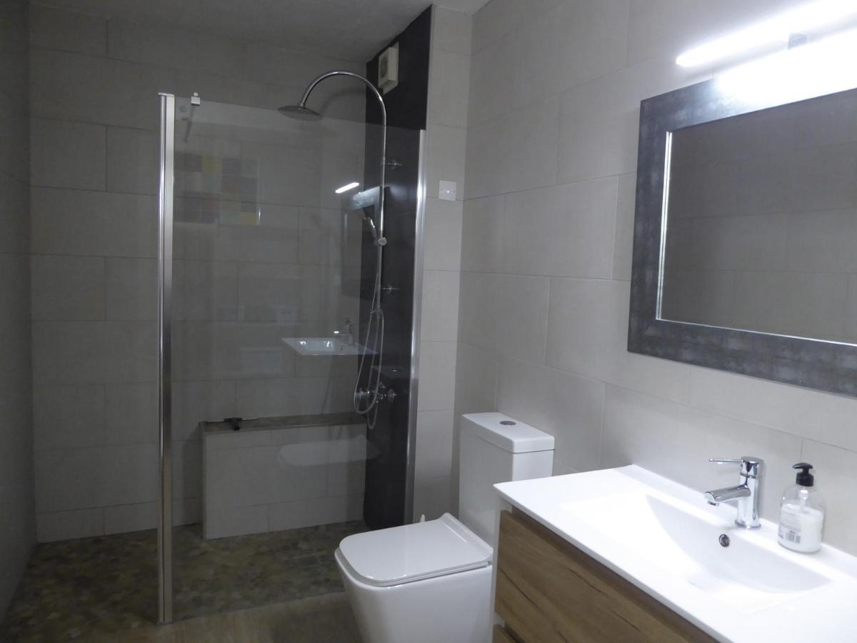 Mas Blauet - With 2 And Shared Pool Holiday home *